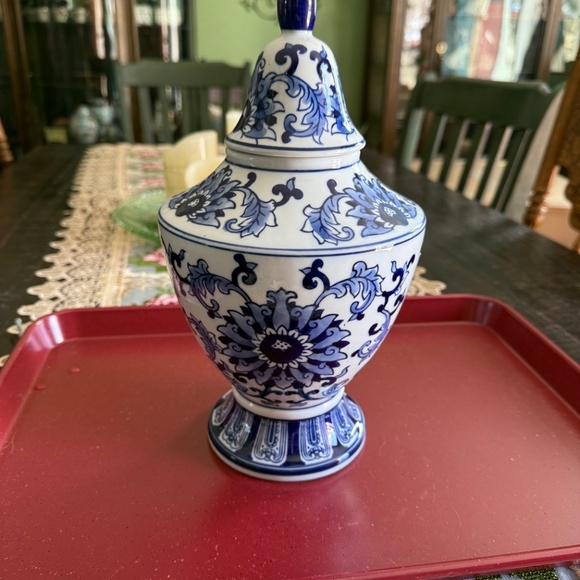 Blue and white ginger jar - Picture 3 of 8